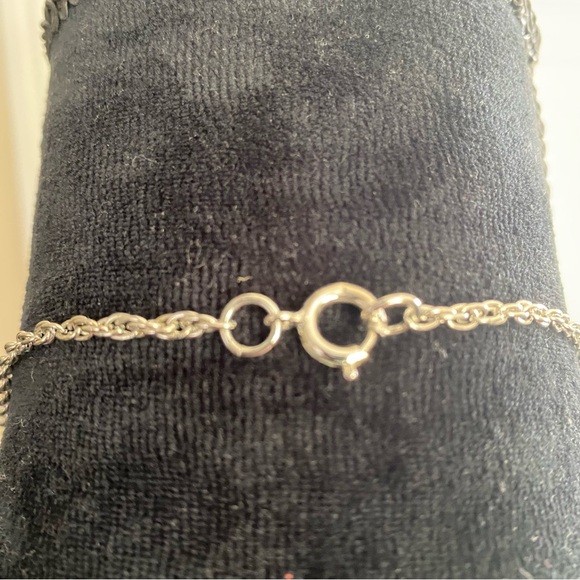 Women’s 19” Vintage Silver necklace - Picture 3 of 5